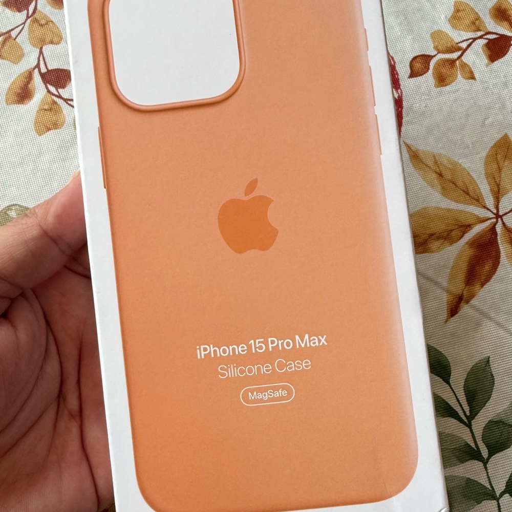 Apple iPhone 15 Pro Max Silicone Case - Orange Sorbete